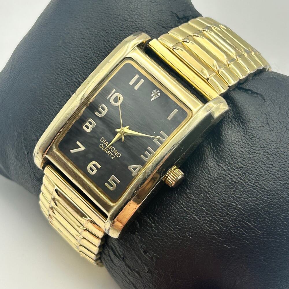 Men's Gold Tone Diamond Accent Watch Working New Battery